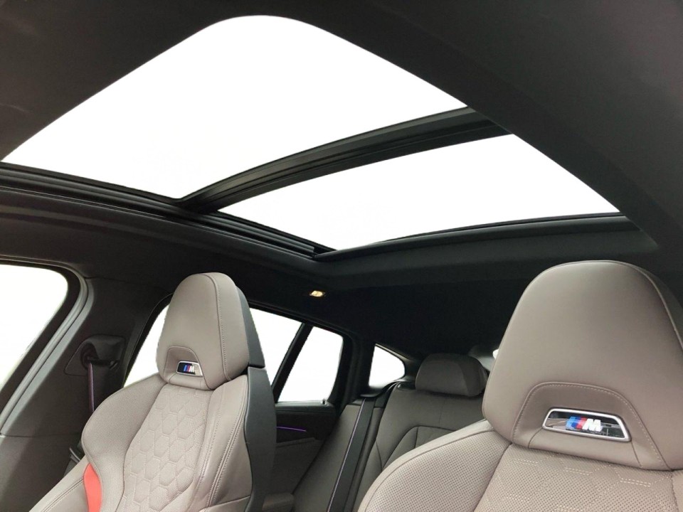 BMW X4 M Competition - foto 13