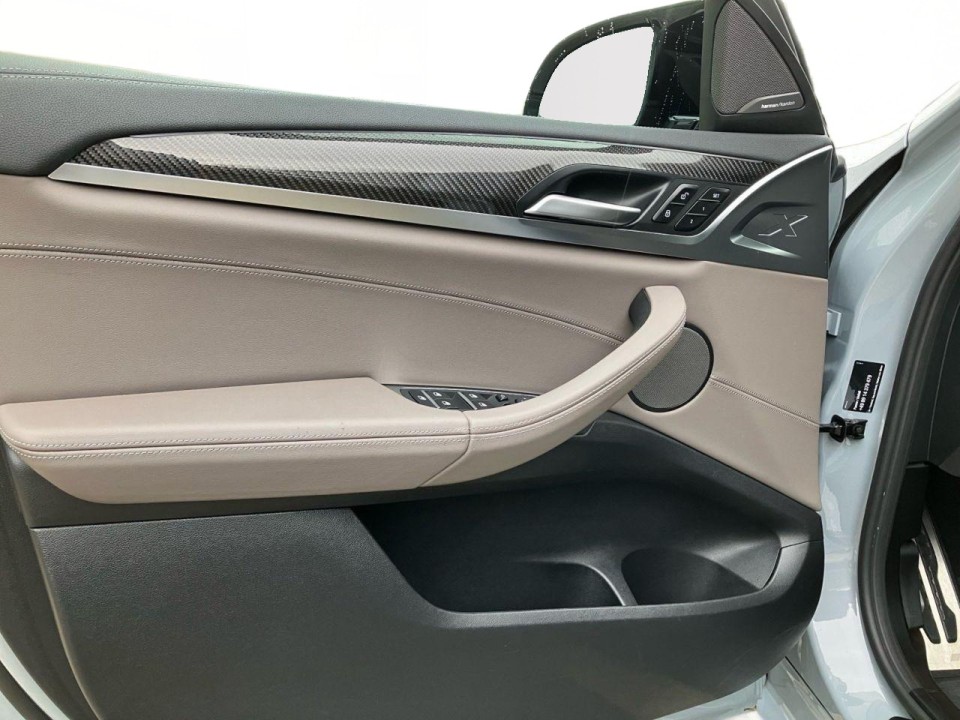 BMW X4 M Competition - foto 14