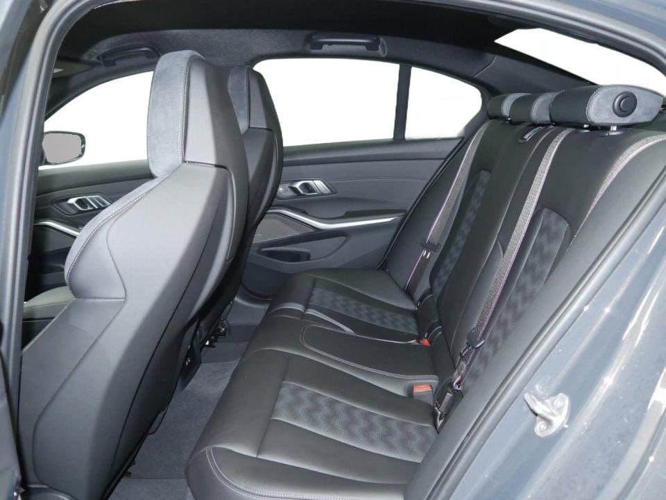 BMW M3 Competition - foto 11