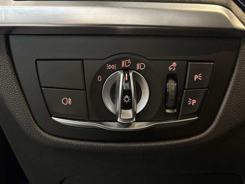 BMW X4 M Competition - foto 11