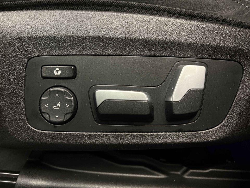 BMW X4 M Competition - foto 12