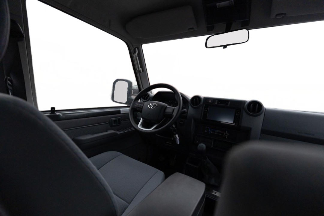 Toyota Land Cruiser GRJ 79DC - foto 7