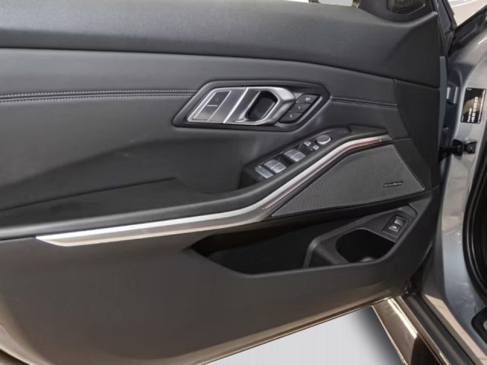 BMW M3 Competition xDrive - foto 18