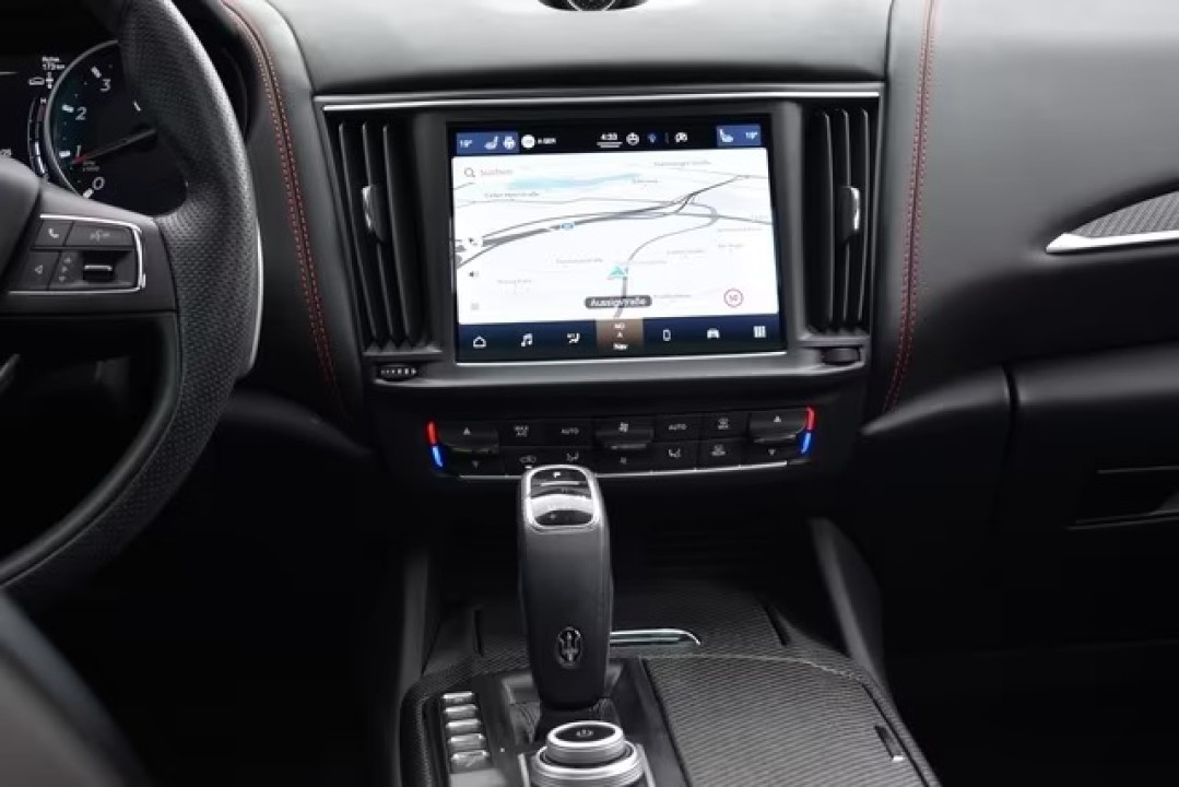 Maserati Levante Trofeo - foto 14