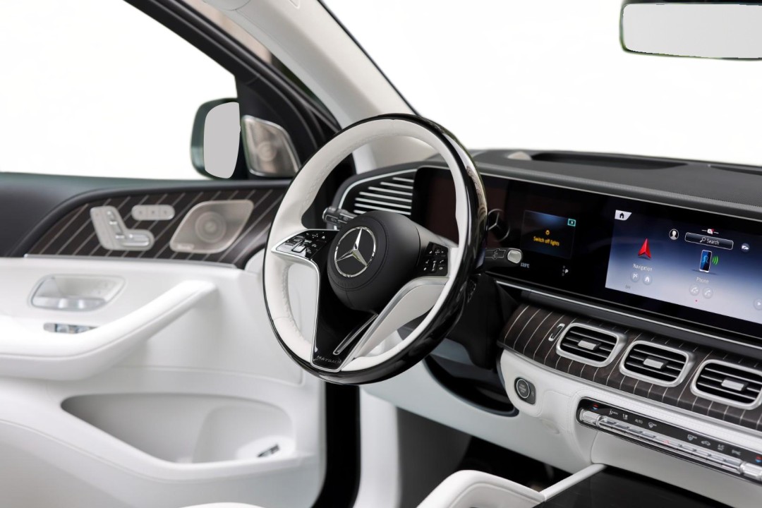 Mercedes-Benz GLS Maybach 600 Night Series - foto 19