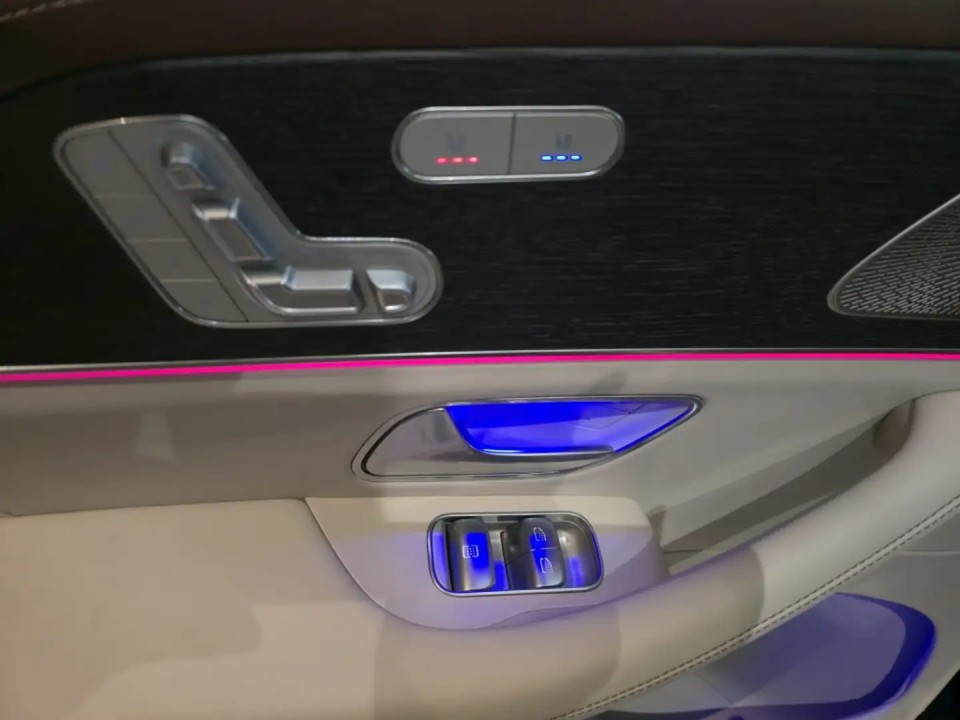 Mercedes-Benz GLS Maybach 600 - foto 39