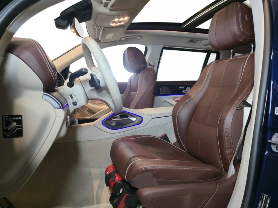 Mercedes-Benz GLS Maybach 600 - foto 15