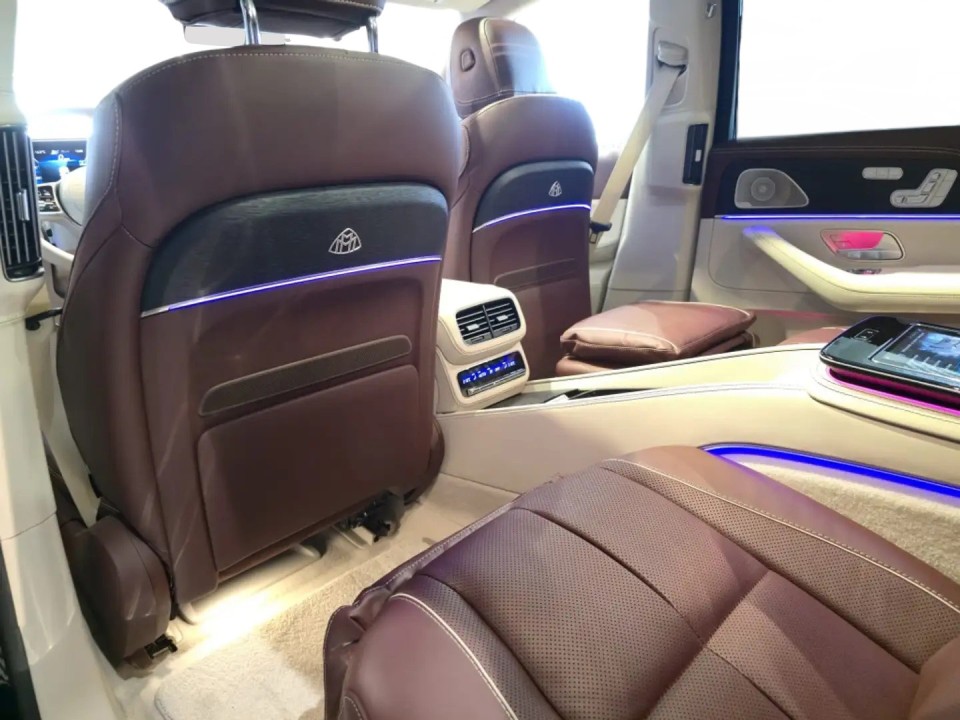 Mercedes-Benz GLS Maybach 600 - foto 26