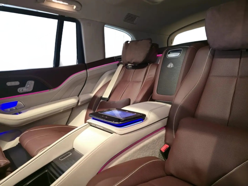 Mercedes-Benz GLS Maybach 600 - foto 20