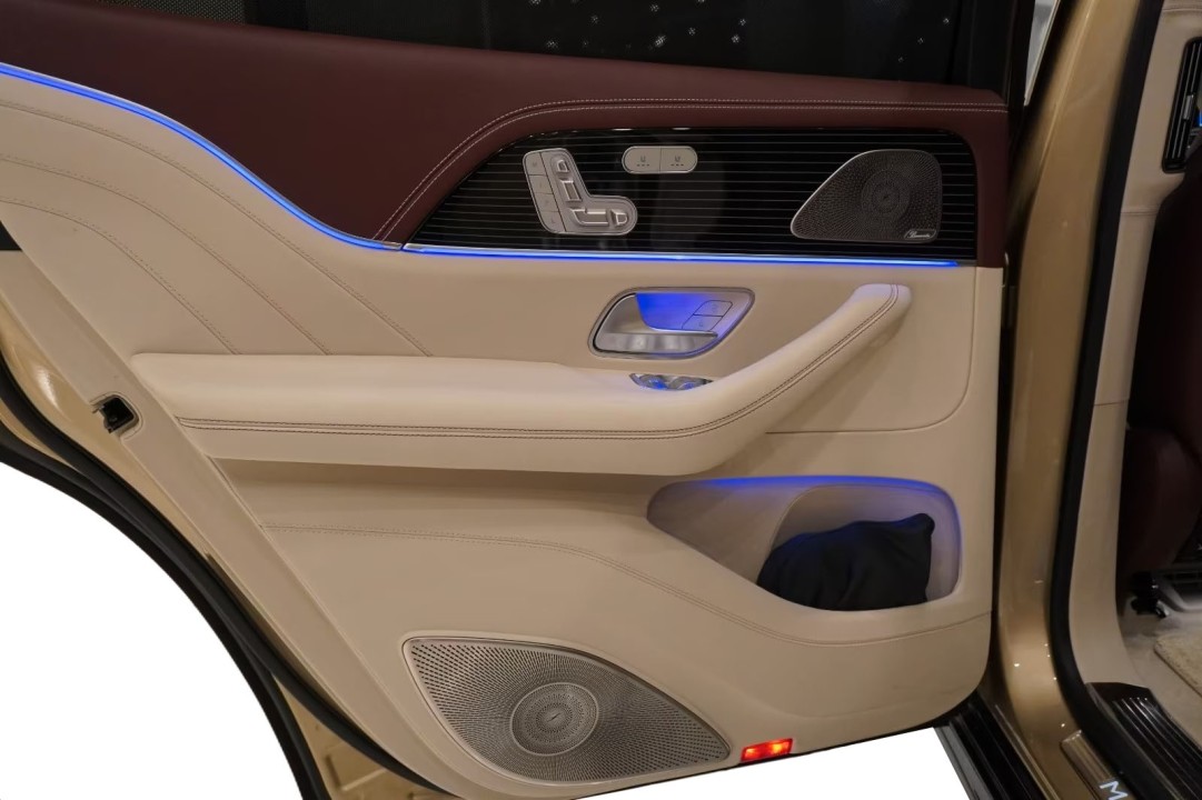 Mercedes-Benz GLS Maybach 600 - foto 16