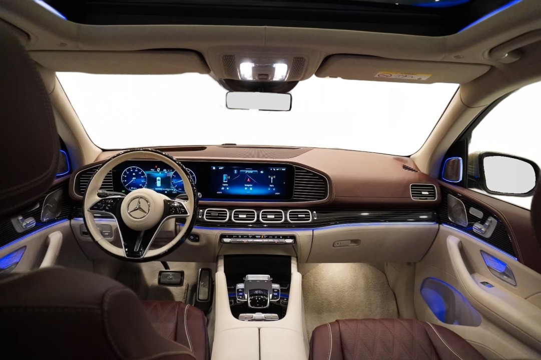 Mercedes-Benz GLS Maybach 600 - foto 11