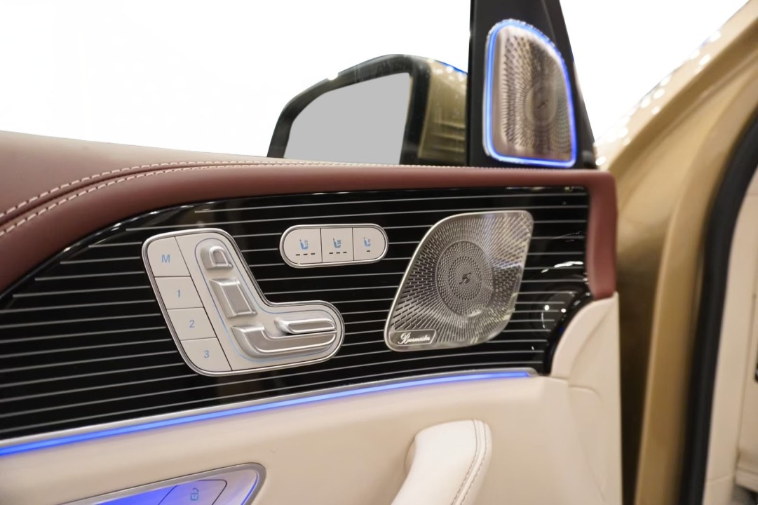 Mercedes-Benz GLS Maybach 600 - foto 17