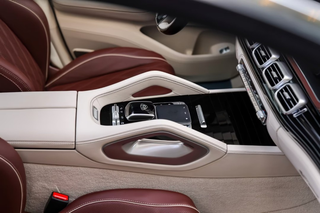 Mercedes-Benz GLS Maybach 600 - foto 19