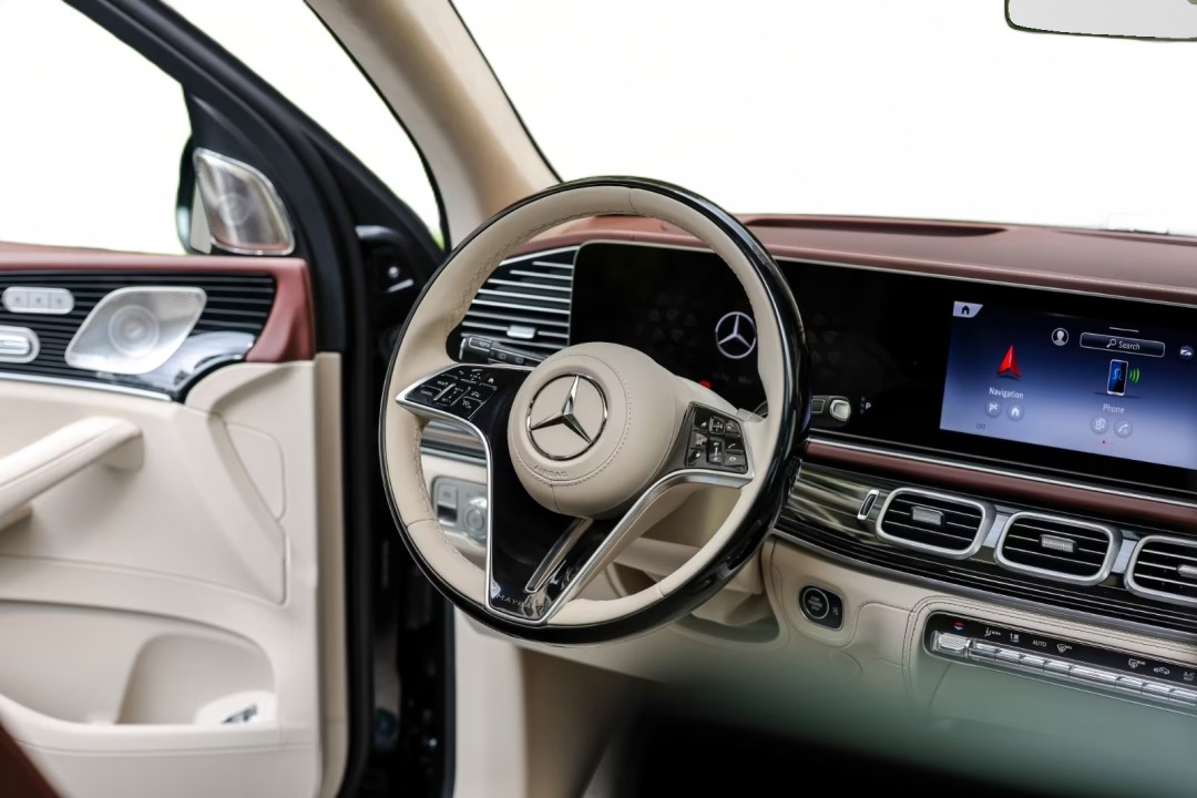 Mercedes-Benz GLS Maybach 600 - foto 12