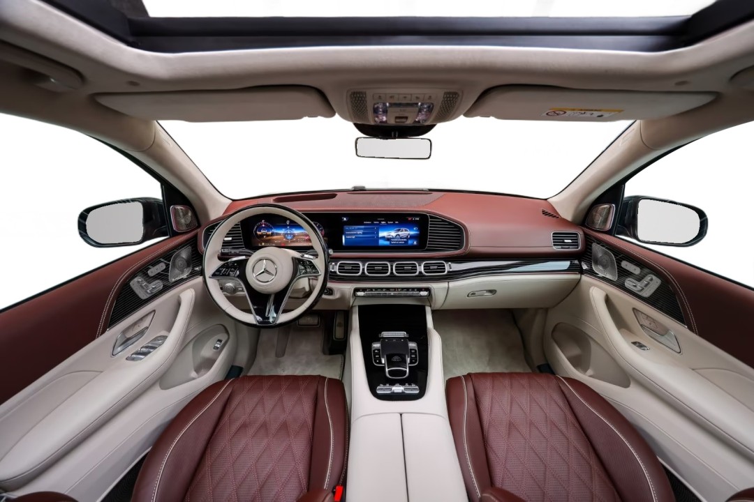 Mercedes-Benz GLS Maybach 600 - foto 13