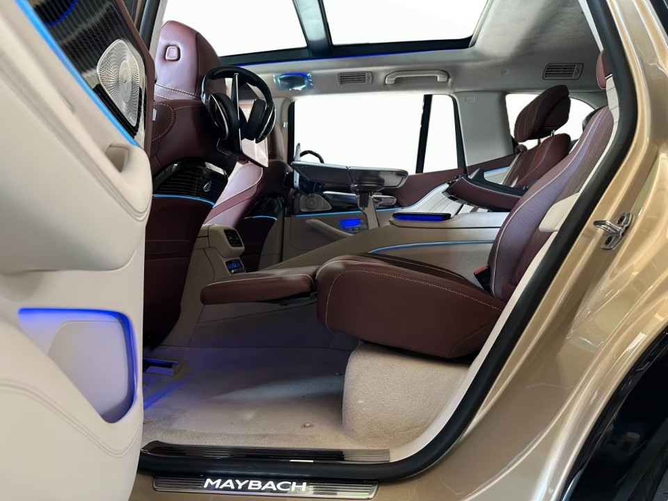 Mercedes-Benz GLS Maybach 600 - foto 15