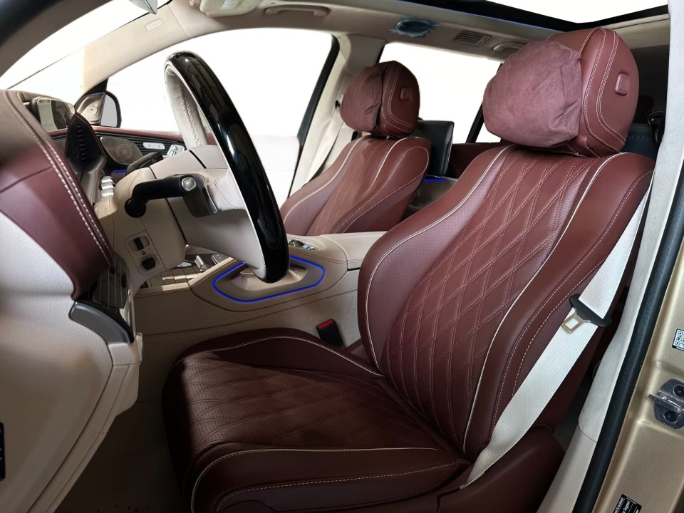 Mercedes-Benz GLS Maybach 600 - foto 12