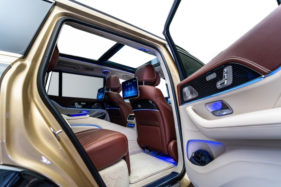 Mercedes-Benz GLS Maybach 600 - foto 17