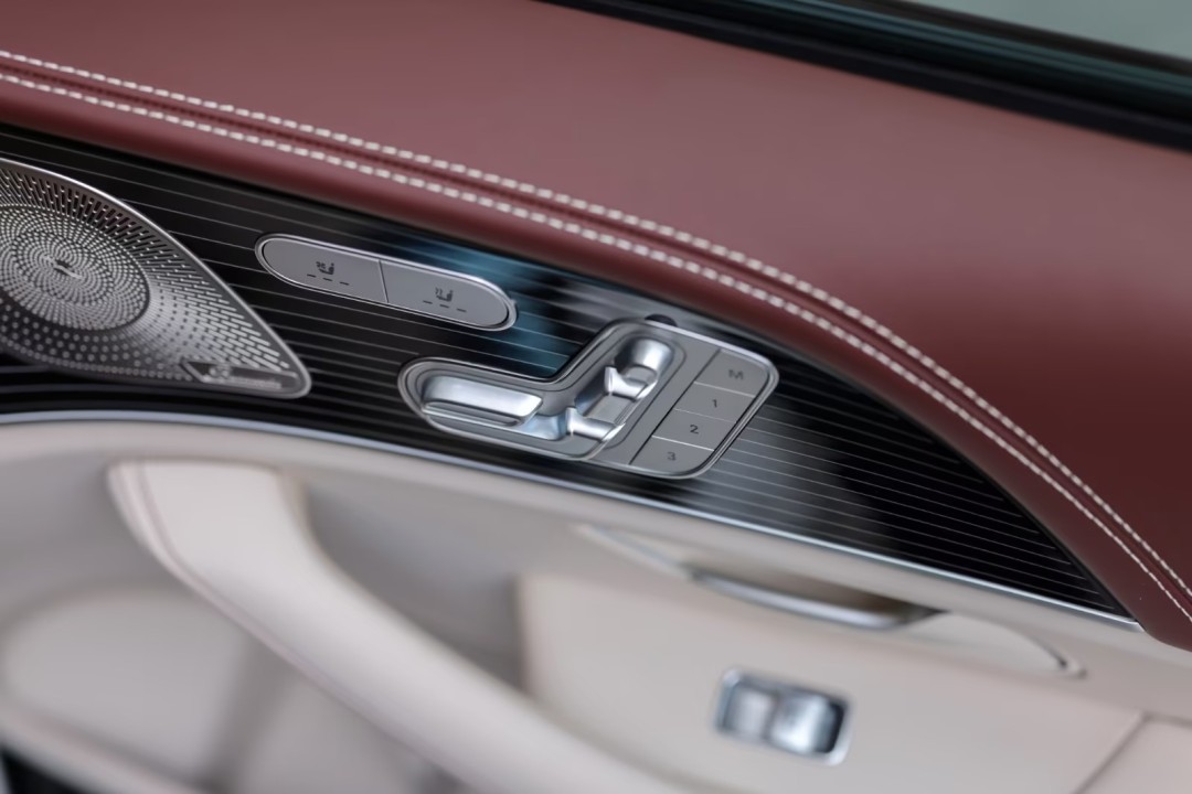 Mercedes-Benz GLS Maybach 600 Brabus 650 - foto 31