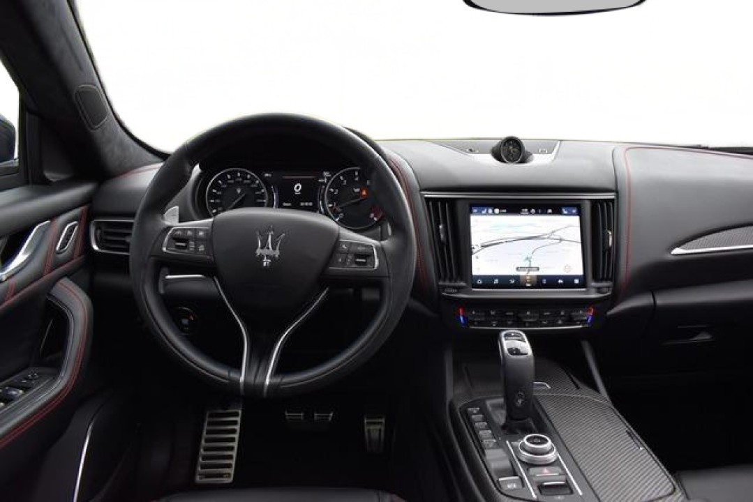 Maserati Levante Trofeo - foto 13