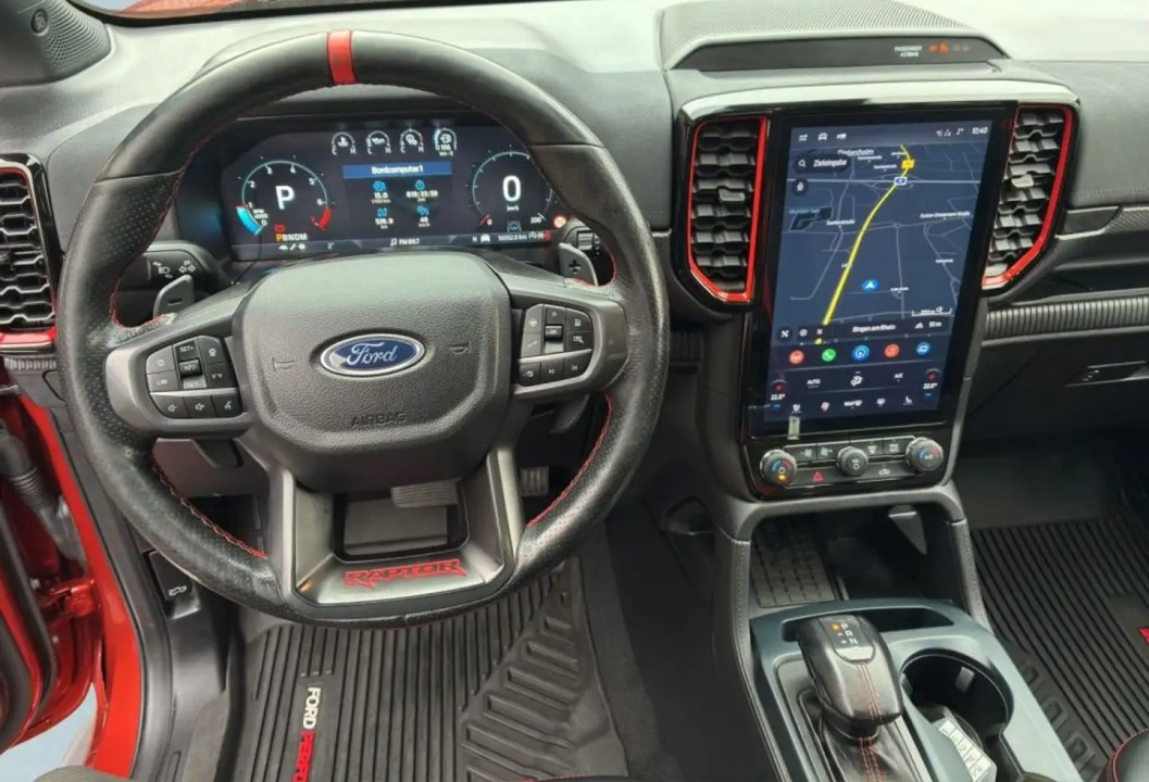 Ford Raptor - foto 8