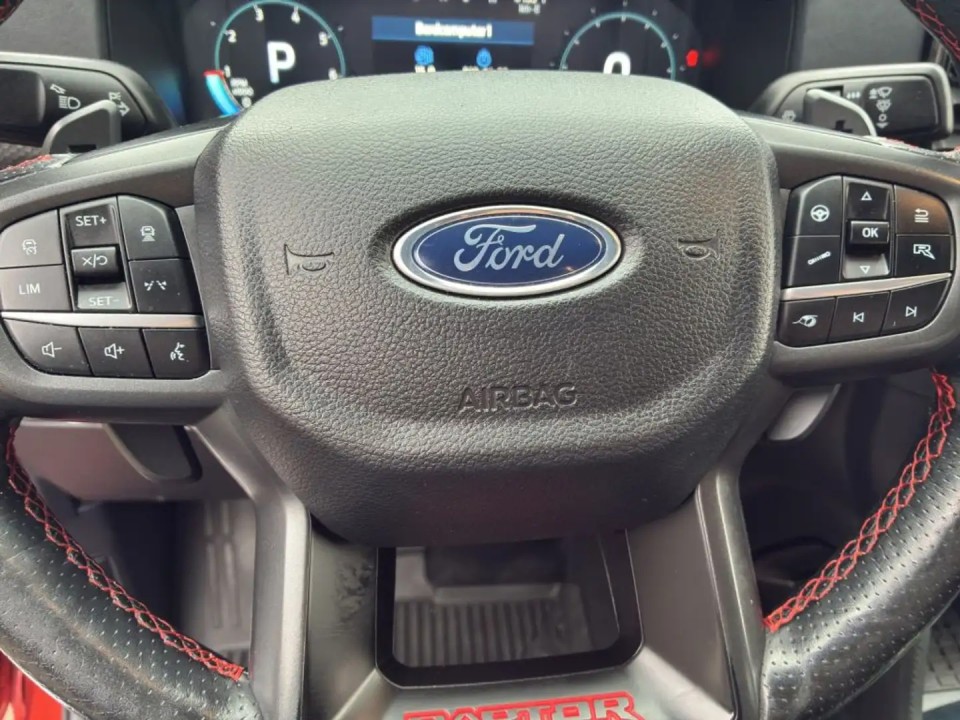 Ford Raptor - foto 9