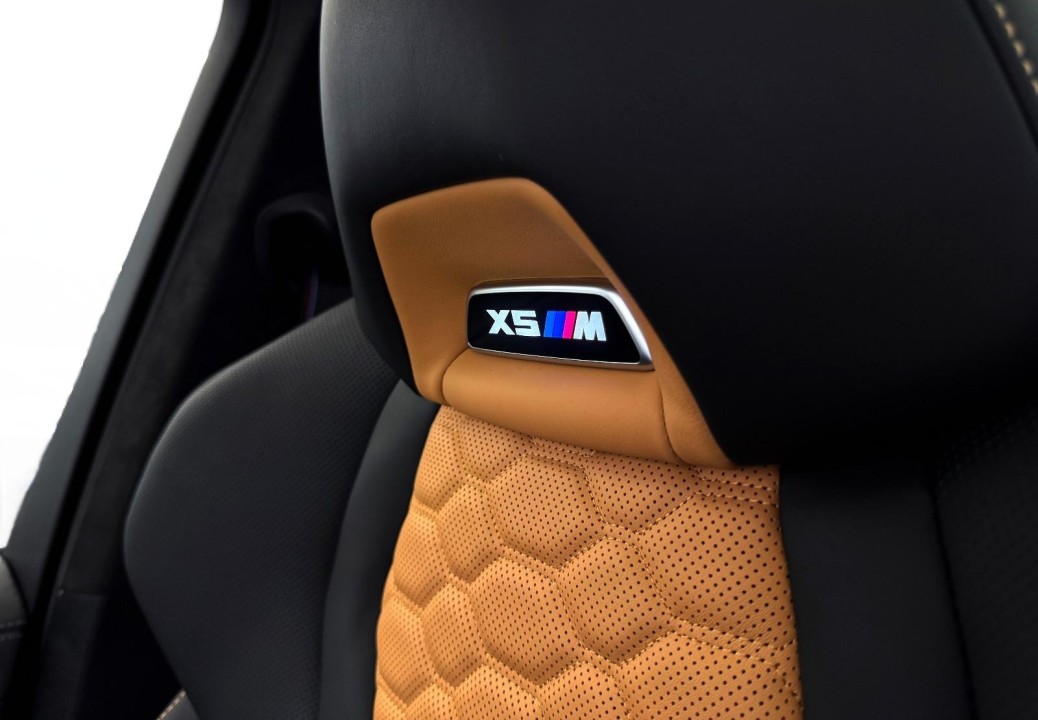 BMW X5 M Competition - foto 16