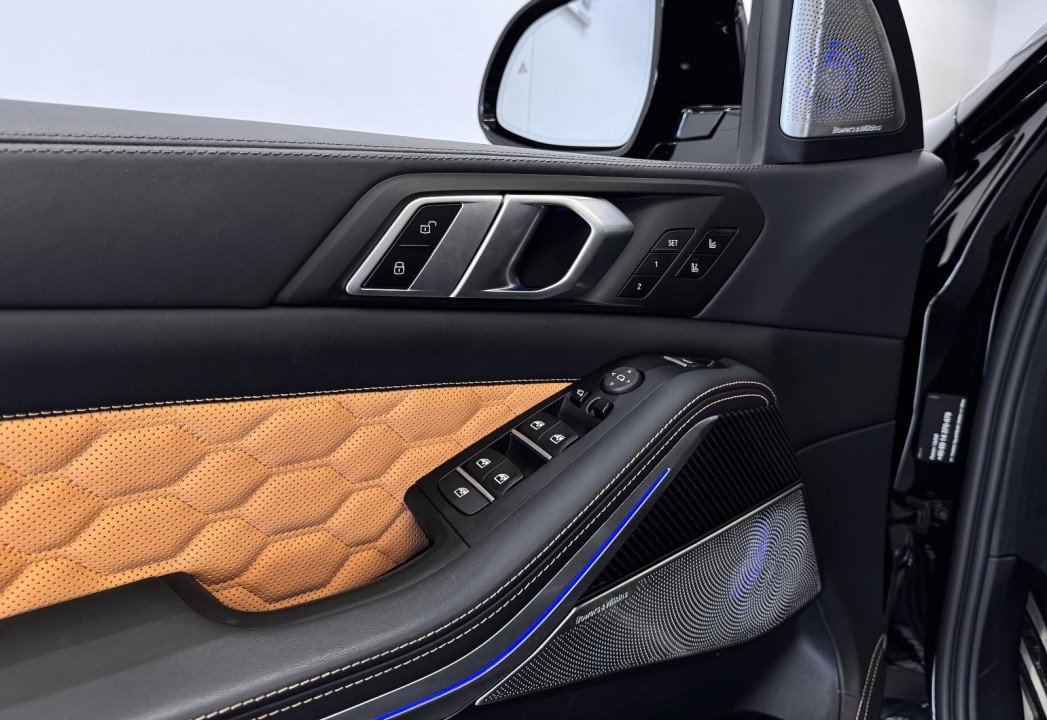 BMW X5 M Competition - foto 23