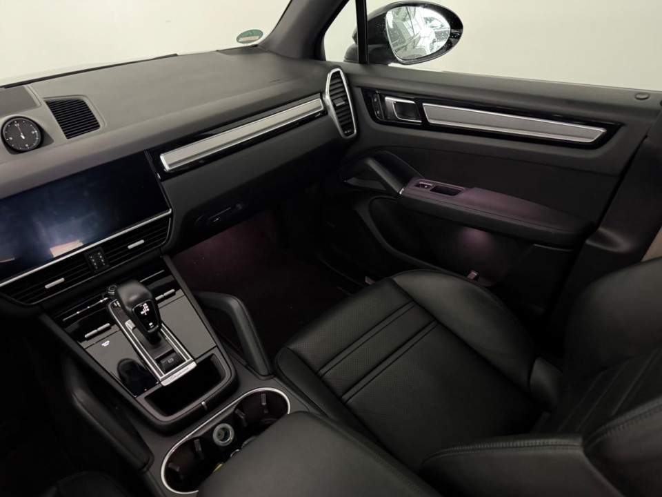 Porsche Cayenne - foto 12