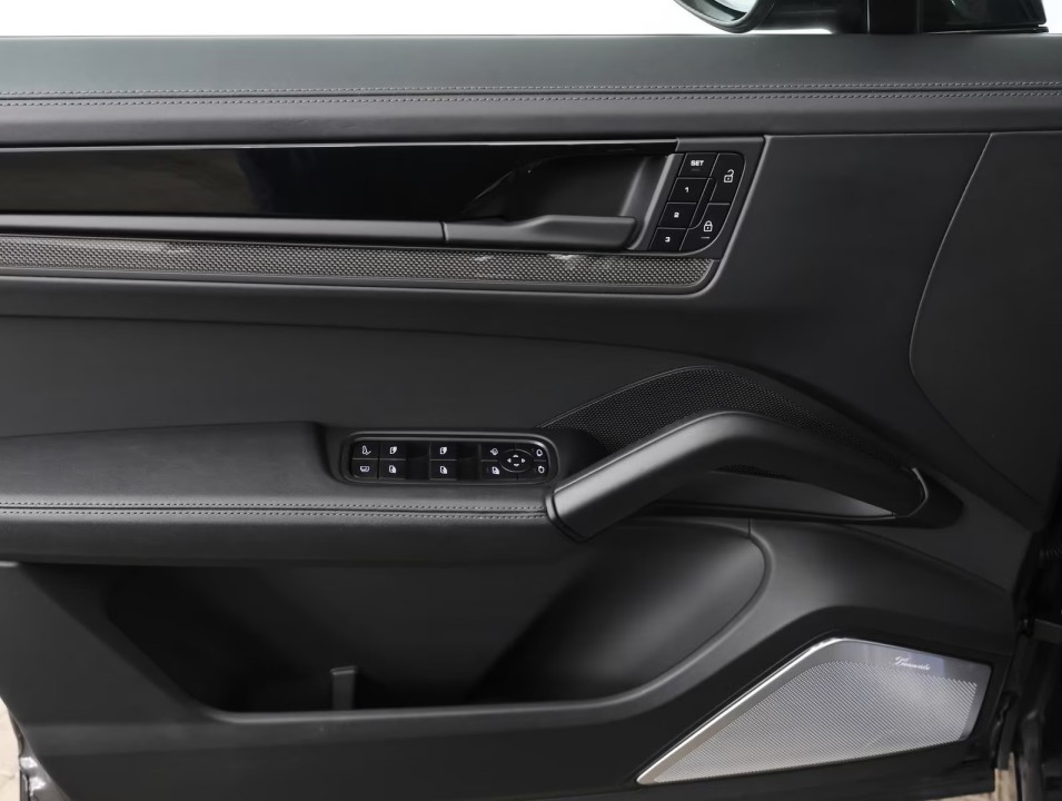 Porsche Cayenne Coupe Turbo - foto 24