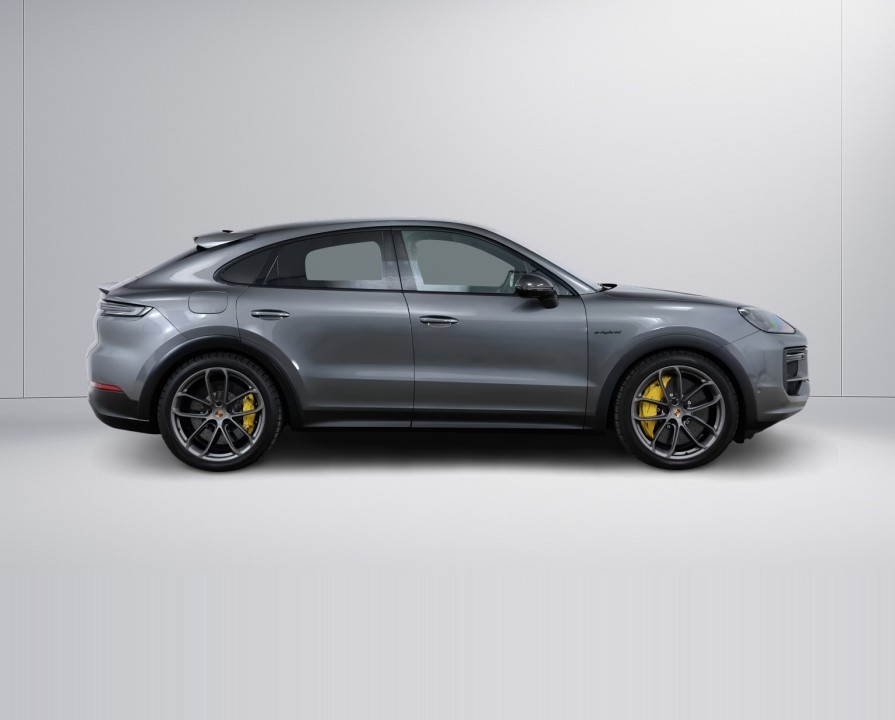 Porsche Cayenne Coupe Turbo (2)