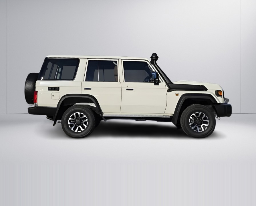 Toyota Land Cruiser GRJ 76 (3)