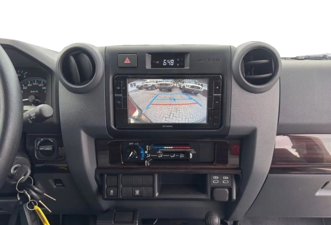 Toyota Land Cruiser GRJ 76 - foto 8