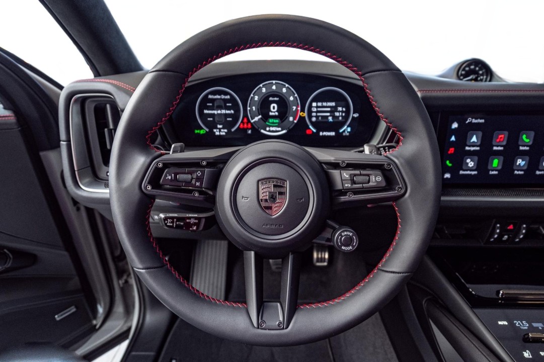 Porsche Cayenne Turbo E-Hybrid - foto 12