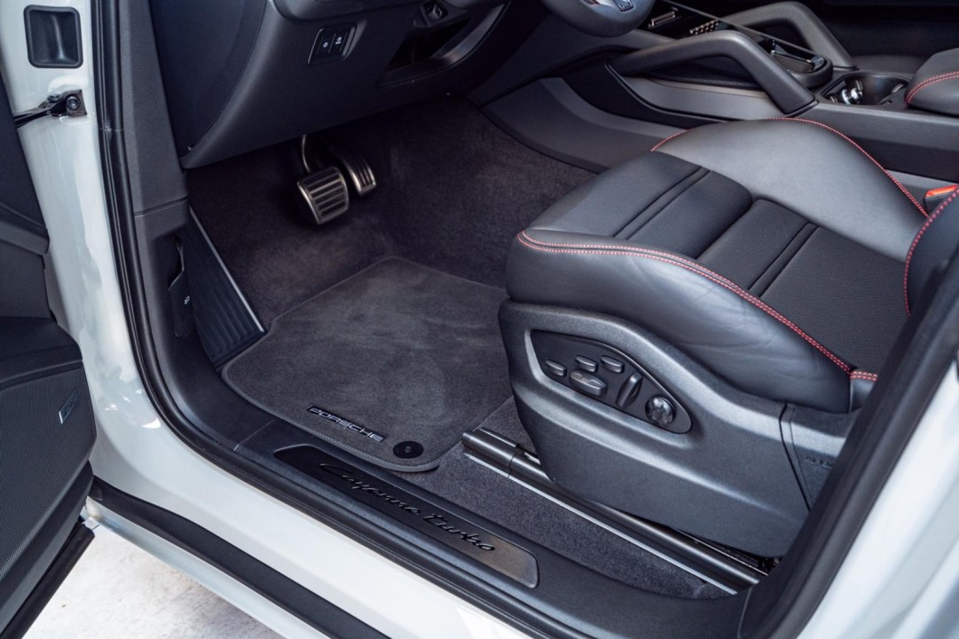 Porsche Cayenne Turbo E-Hybrid - foto 21