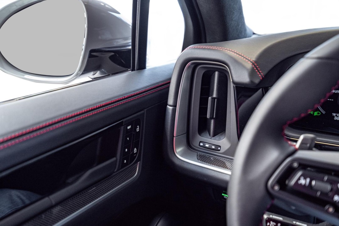 Porsche Cayenne Turbo E-Hybrid - foto 17