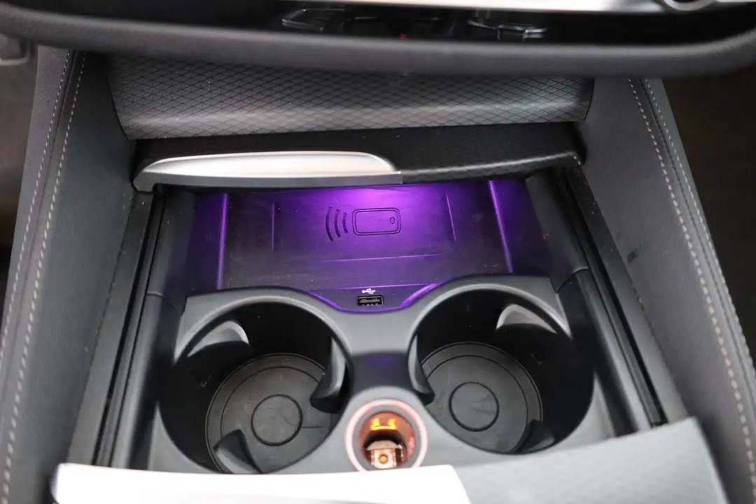 BMW Seria 5 xDrive520d M-Sport - foto 24