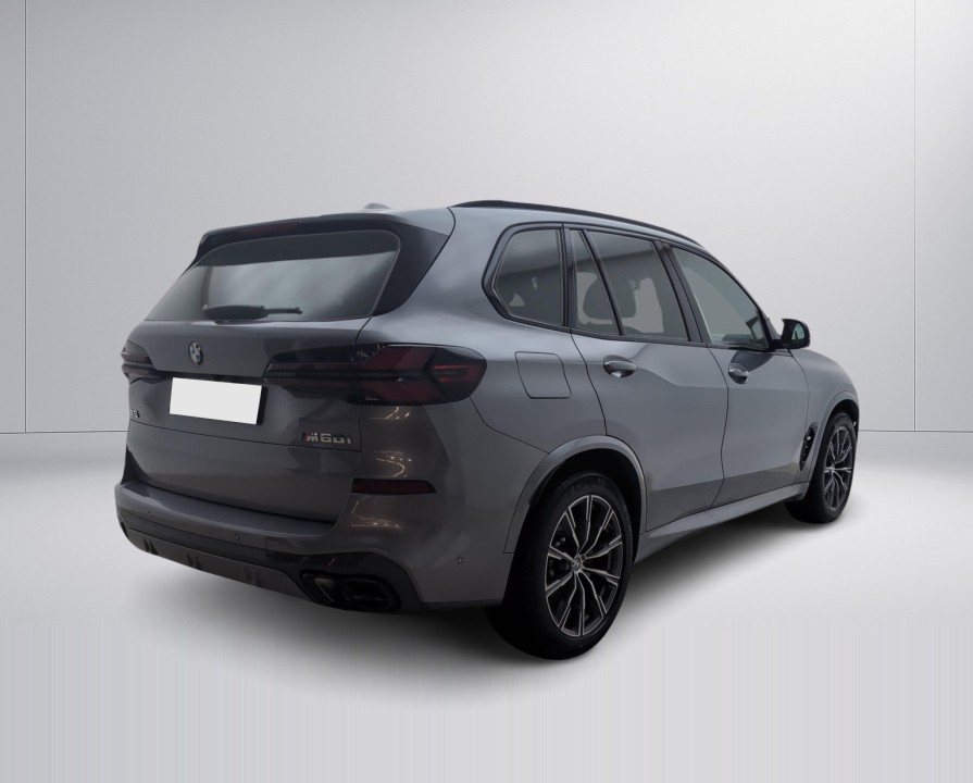BMW X5 M60i (4)