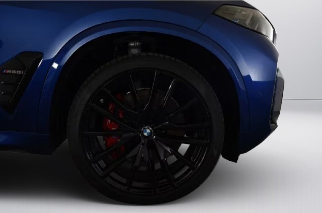 BMW X5 M60i xDrive - foto 14