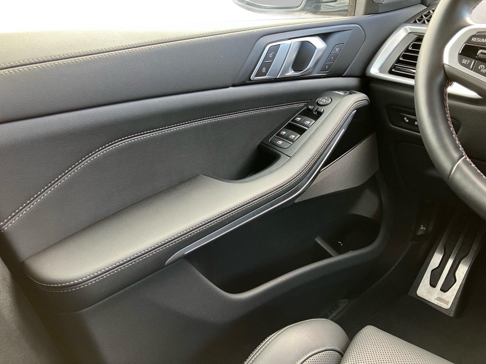 BMW X5 M60i xDrive - foto 10