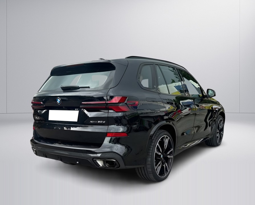 BMW X5 xDrive30d M-Sport (2)