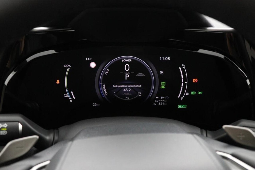 Lexus Seria NX 450h+ - foto 13