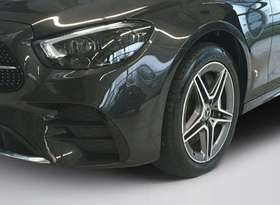 Mercedes-Benz E 300e 4MATIC - foto 14