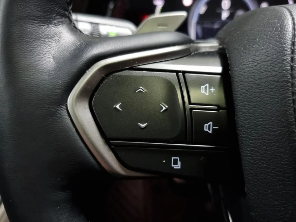 Lexus Seria NX 450h+ - foto 16