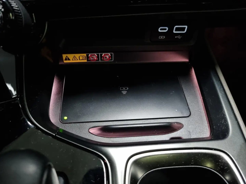 Lexus Seria NX 450h+ - foto 31