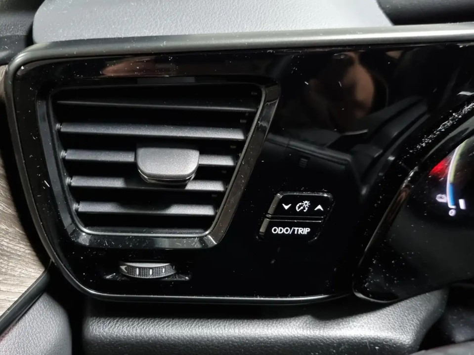 Lexus Seria NX 450h+ - foto 35