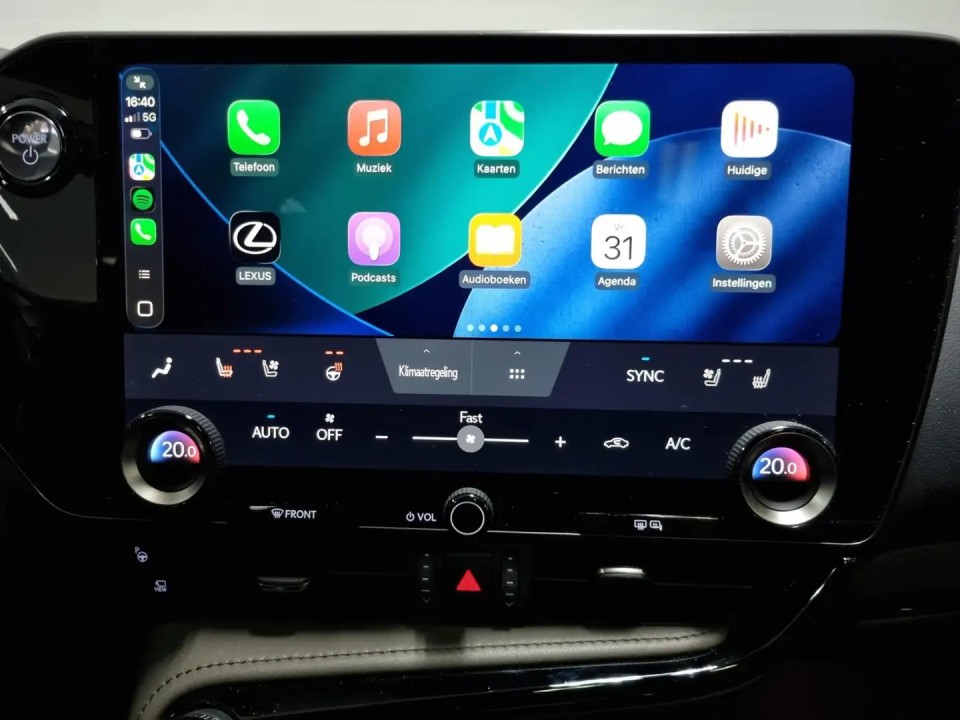 Lexus Seria NX 450h+ - foto 20