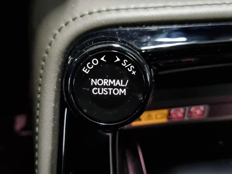 Lexus Seria NX 450h+ - foto 26