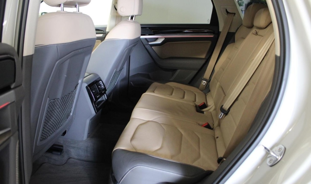 Volkswagen Touareg 3.0 TDI Elegance - foto 6