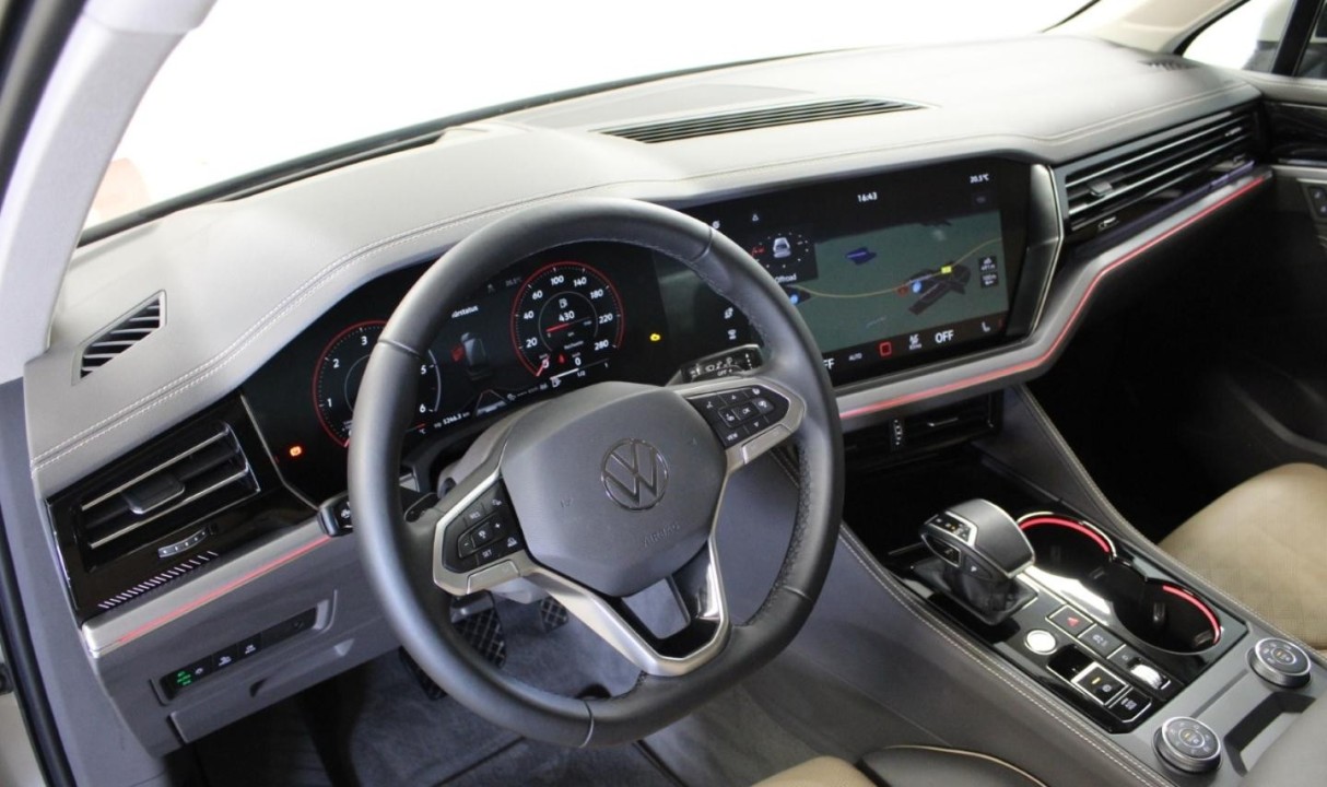 Volkswagen Touareg 3.0 TDI Elegance - foto 8